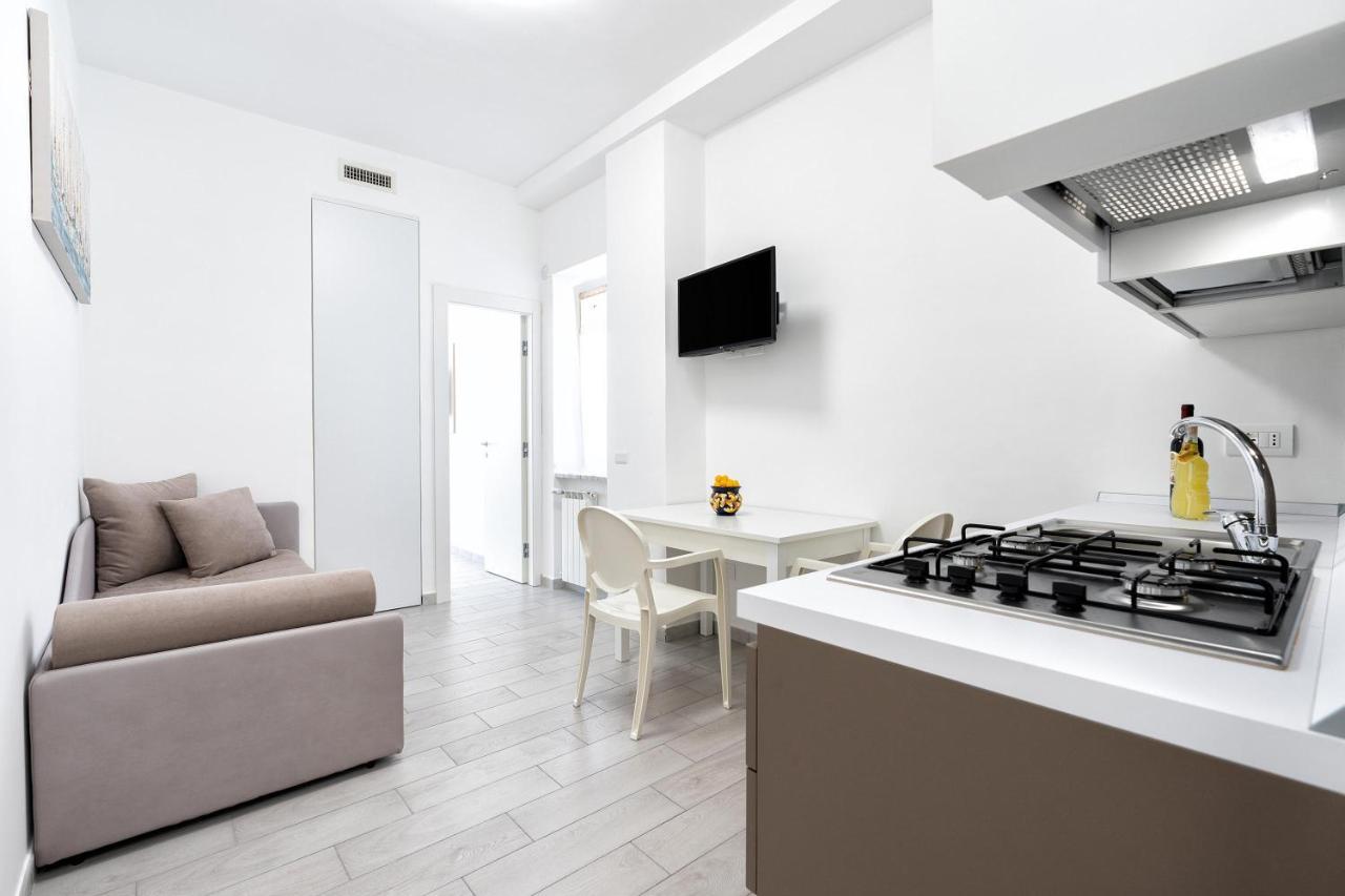 Giselle Apartments Maiori - Amalfi Coast Екстериор снимка