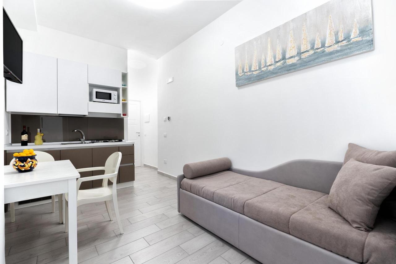 Giselle Apartments Maiori - Amalfi Coast Екстериор снимка